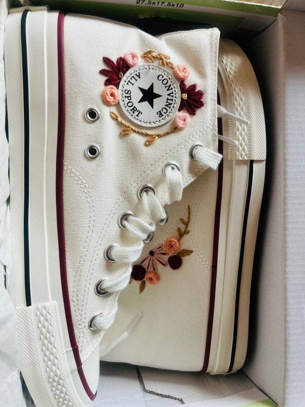 کفش آلاستار ساقدار با طرح غنچههای گل رز